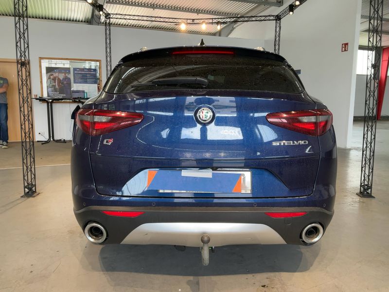 Alfa Romeo Stelvio 2.2 JTDM Lusso Q4 2019 – снимка 7