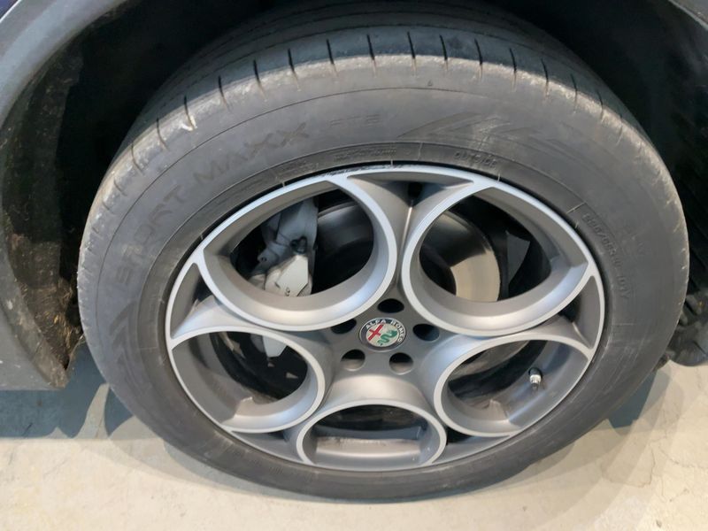 Alfa Romeo Stelvio 2.2 JTDM Lusso Q4 2019 – снимка 11