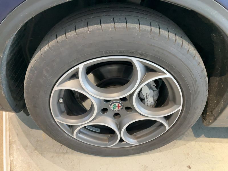 Alfa Romeo Stelvio 2.2 JTDM Lusso Q4 2019 – снимка 3