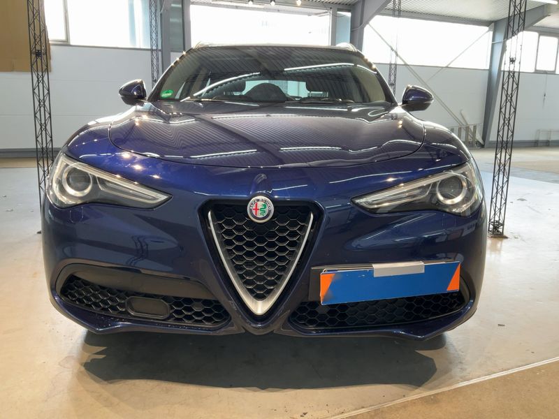 Alfa Romeo Stelvio 2.2 JTDM Lusso Q4 2019 – снимка 14