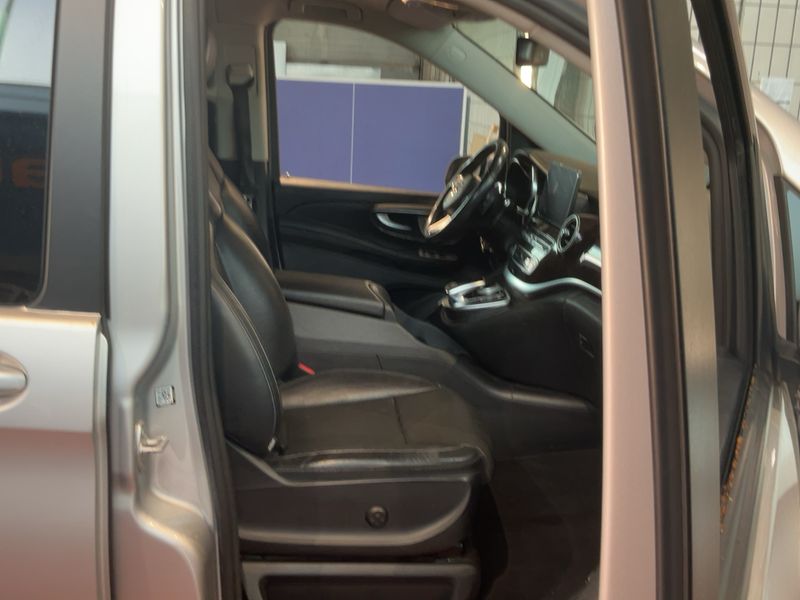Mercedes-Benz V-Klasse V 250 d extralang BlueTEC Avantgarde Edition 2018 – снимка 17