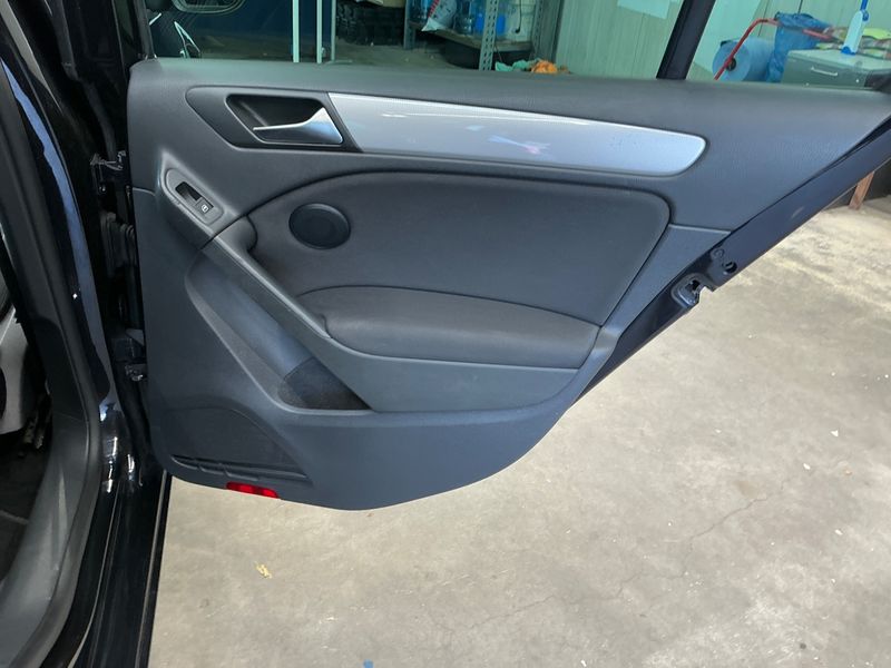 Volkswagen Golf VI 2.0 TDI Match 2012 – снимка на щета 47