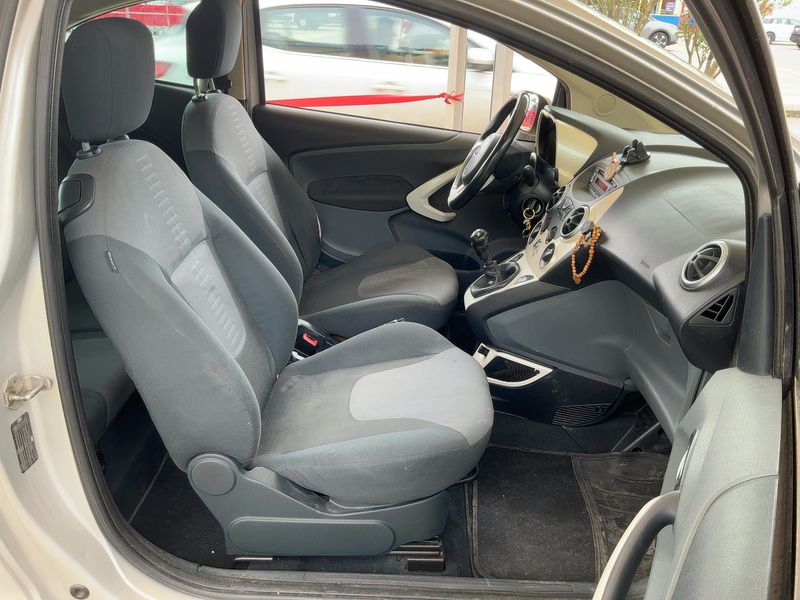 Ford Ka 1.3 TDCi Titanium+ 2010 – снимка 16