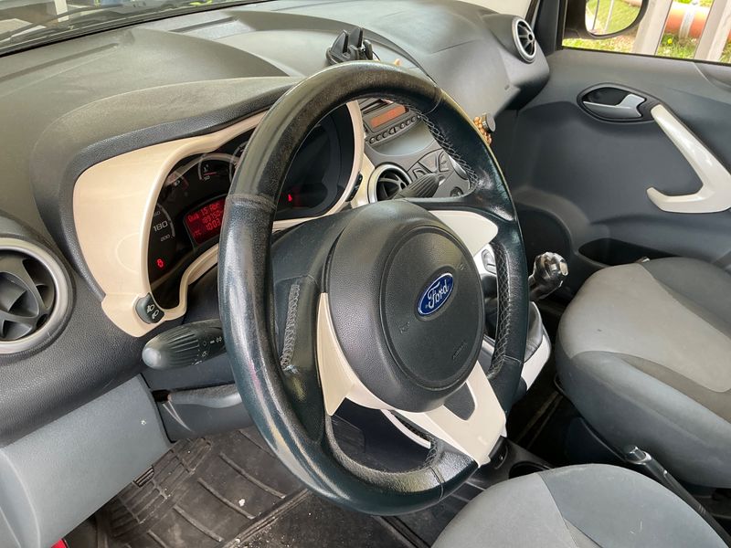 Ford Ka 1.3 TDCi Titanium+ 2010 – снимка 26
