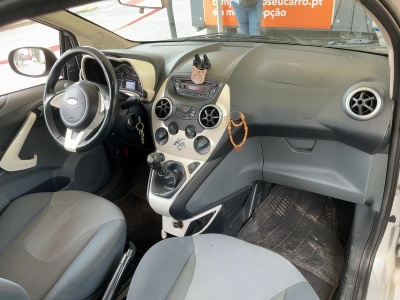 Ford Ka 1.3 TDCi Titanium+ 2010 – снимка 17