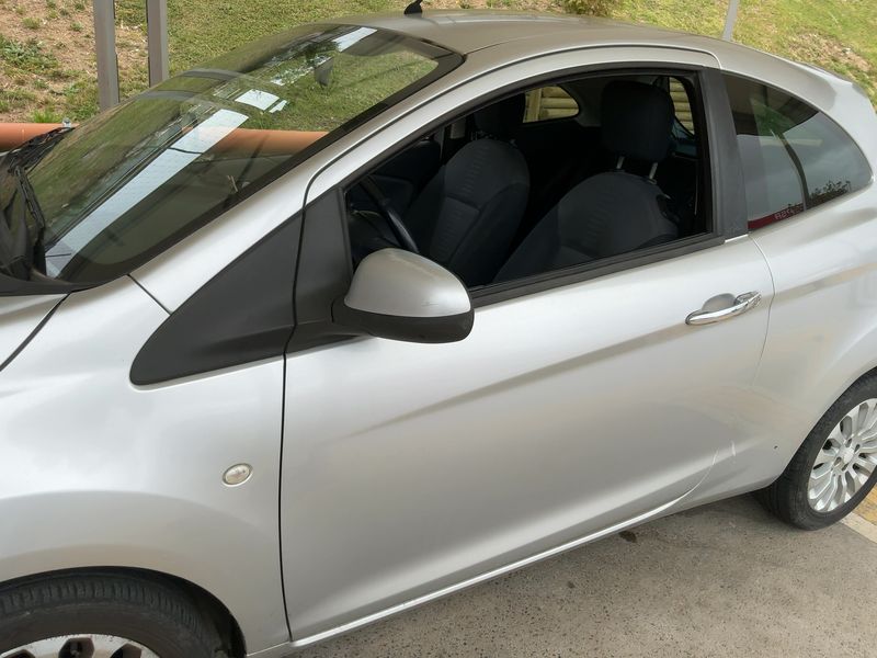 Ford Ka 1.3 TDCi Titanium+ 2010 – снимка 4