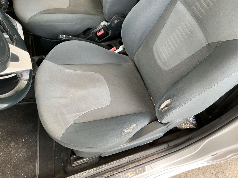 Ford Ka 1.3 TDCi Titanium+ 2010 – снимка 24