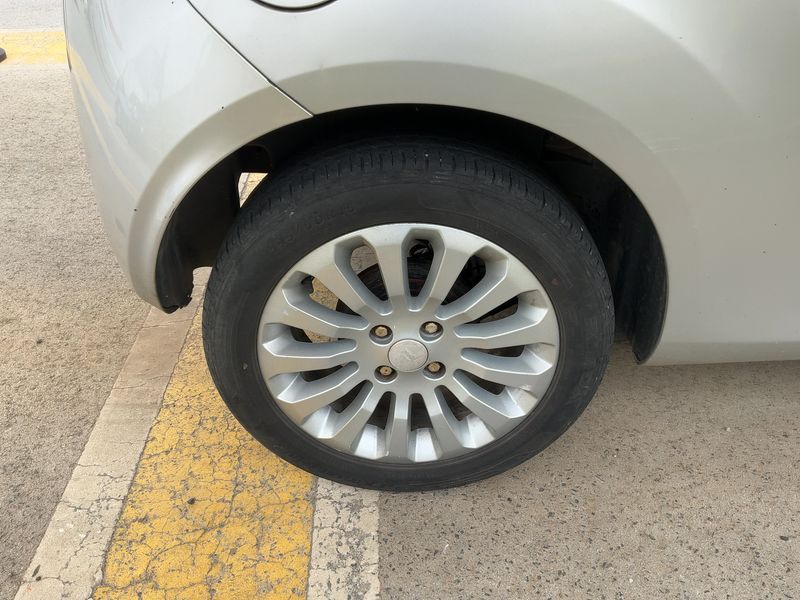 Ford Ka 1.3 TDCi Titanium+ 2010 – снимка 9