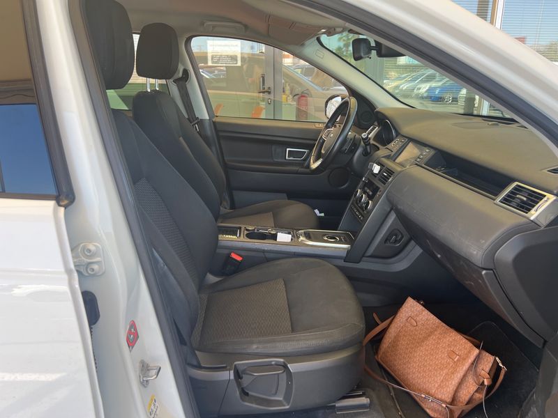 Land Rover Discovery Sport 2.0 Td4 Pure 2018 – снимка 16