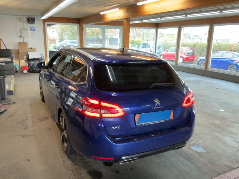 Peugeot 308 2.0 Blue-HDi GT 2016 – снимка 6