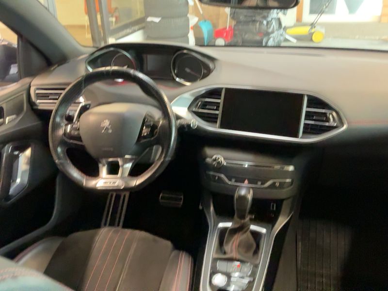 Peugeot 308 2.0 Blue-HDi GT 2016 – снимка 18
