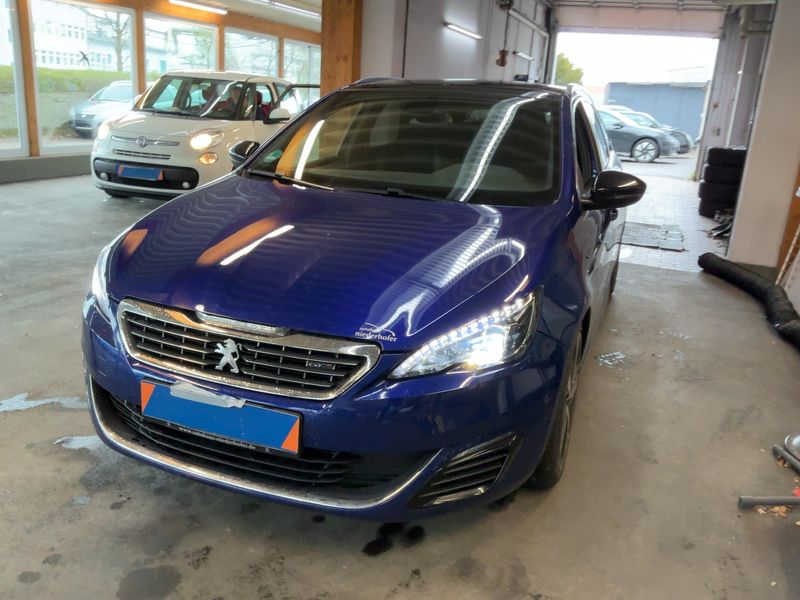 Peugeot 308 2.0 Blue-HDi GT 2016 – снимка 1