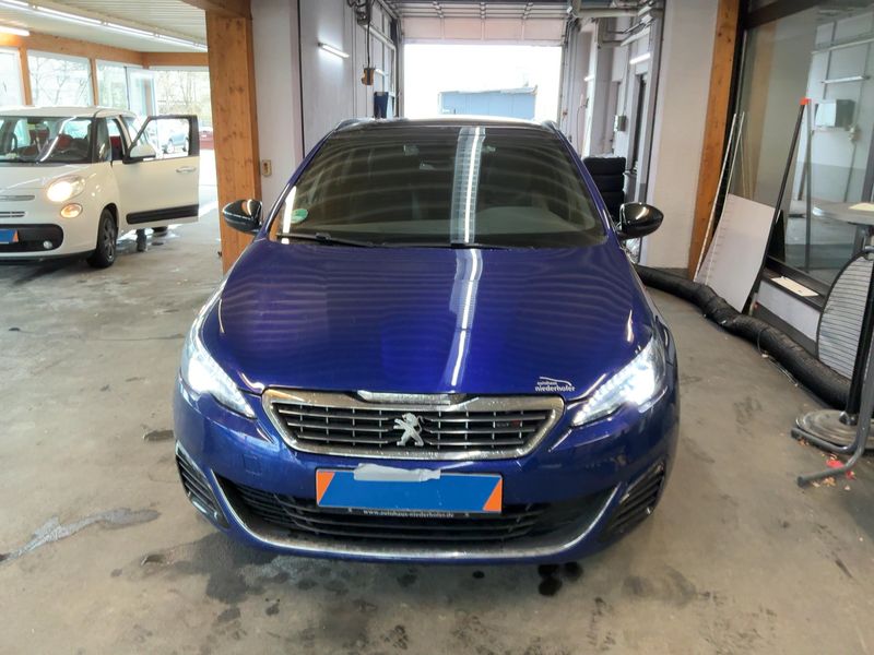 Peugeot 308 2.0 Blue-HDi GT 2016 – снимка 14