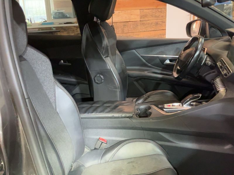 Peugeot 3008 1.5 Blue-HDi GT Line 2018 – снимка 16