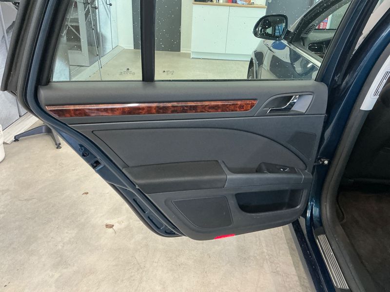 Skoda Superb 2.0 TDI Elegance 2013 – снимка 28