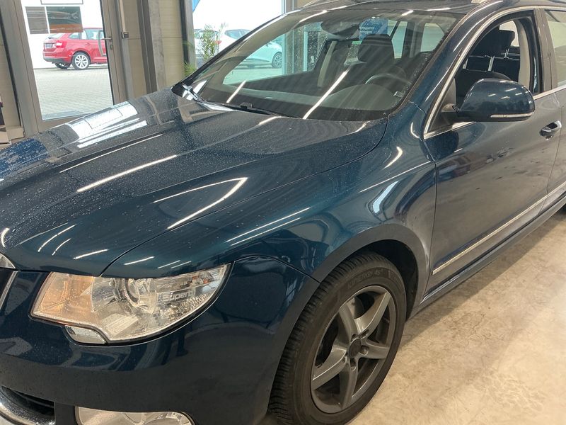 Skoda Superb 2.0 TDI Elegance 2013 – снимка 39