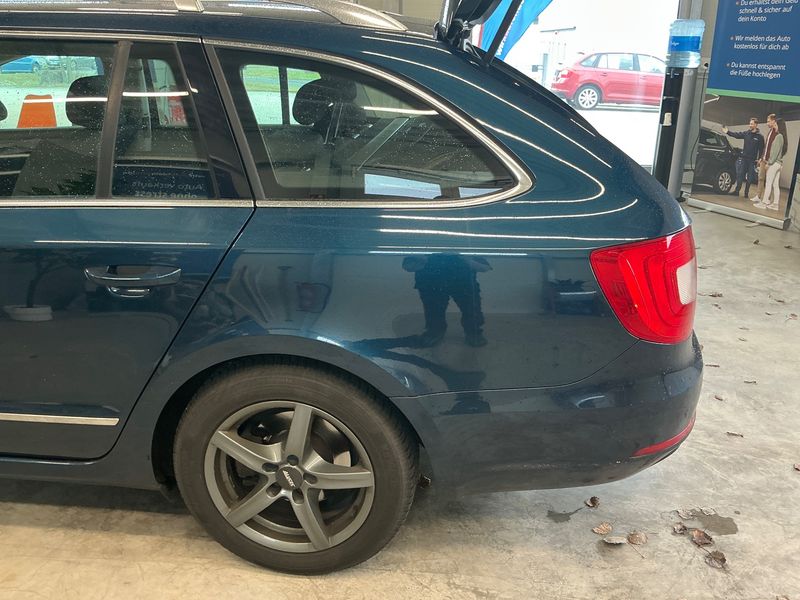 Skoda Superb 2.0 TDI Elegance 2013 – снимка 38