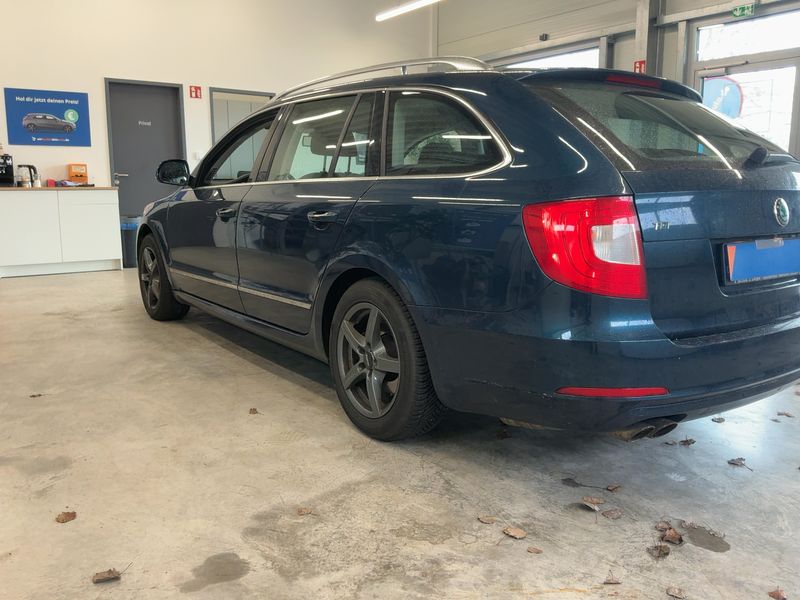 Skoda Superb 2.0 TDI Elegance 2013 – снимка 6