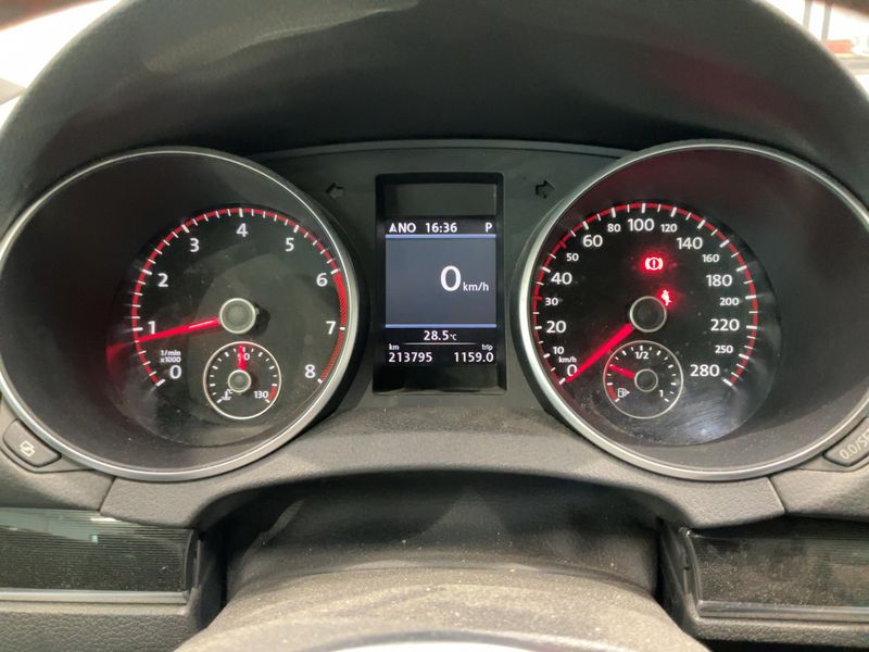 Volkswagen Golf VI 2.0 TSI GTI 2011 – снимка 19