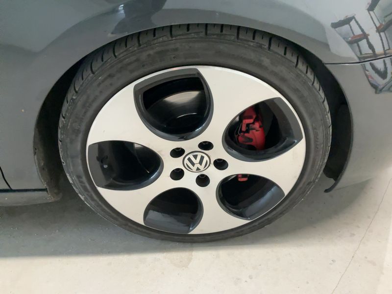 Volkswagen Golf VI 2.0 TSI GTI 2011 – снимка 11