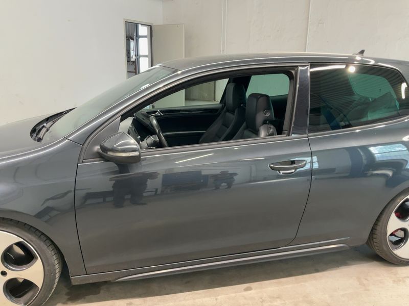 Volkswagen Golf VI 2.0 TSI GTI 2011 – снимка 4