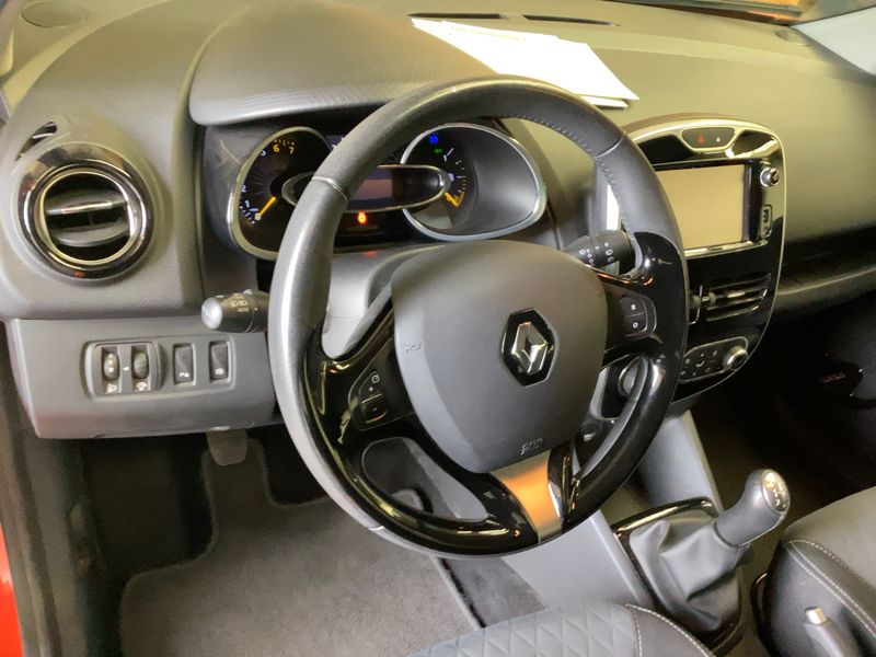 Renault Clio 0.9 Energy Luxe 2015 – снимка 19