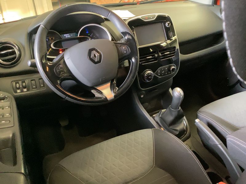 Renault Clio 0.9 Energy Luxe 2015 – снимка 18