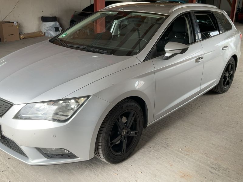 Seat Leon 1.6 TDI Style Ecomotive 2016 – снимка 2
