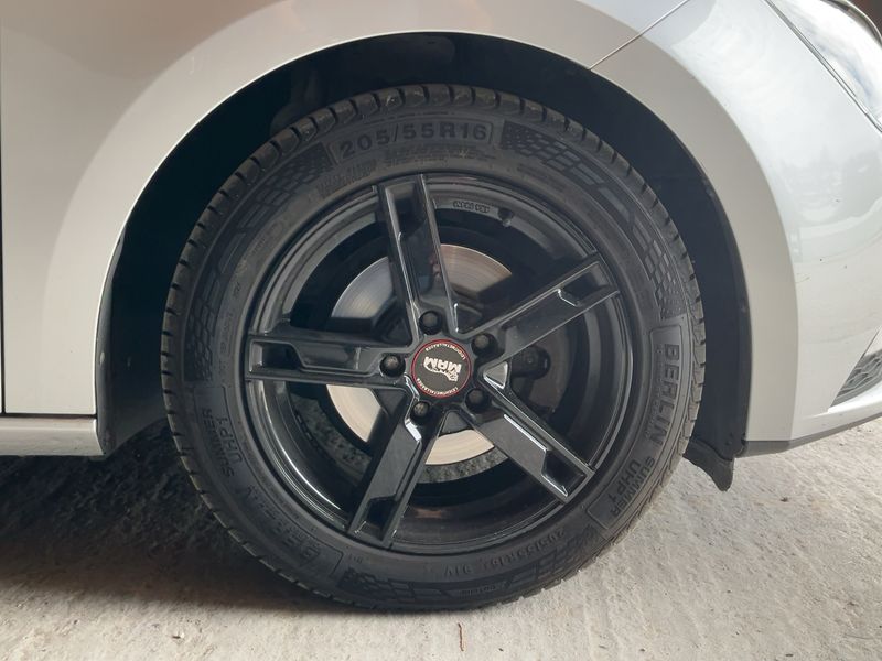 Seat Leon 1.6 TDI Style Ecomotive 2016 – снимка 11