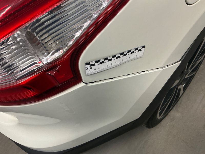 Nissan Qashqai 1.6 dCi Tekna 2016 – снимка 35