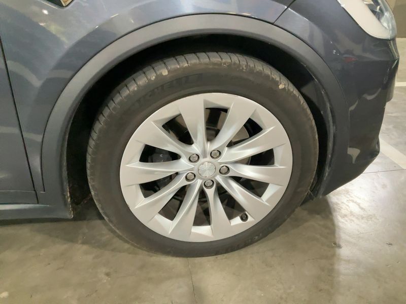 Tesla Model X 75D Dual 2018 – снимка 11