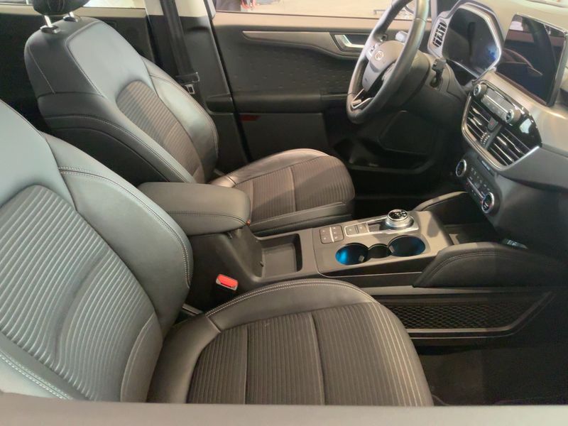 Ford Kuga 2.5 Plug-in Hybrid Titanium X 2021 – снимка 16