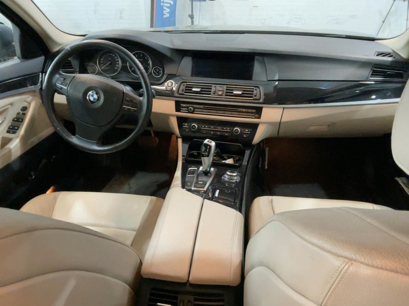 BMW 5er 520i 2012 – снимка 17