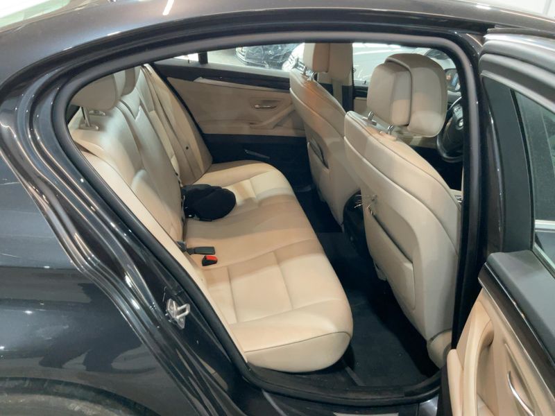 BMW 5er 520i 2012 – снимка 19
