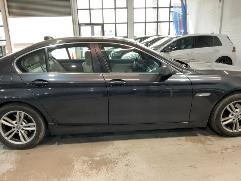 BMW 5er 520i 2012 – снимка 10