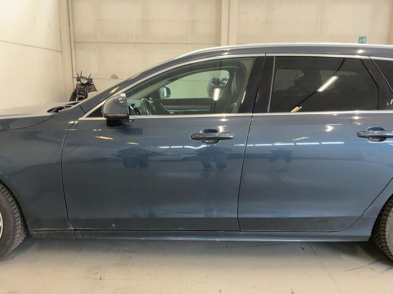 Volvo V90 2.0 D4 BUSINESS PLUS 2019 – снимка 4