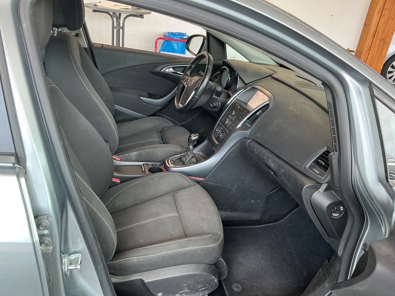 Opel Astra 1.7 CDTI Edition 2013 – снимка 3