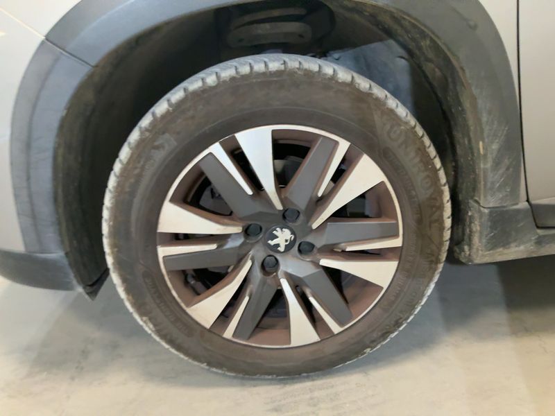 Peugeot 2008 1.2 PureTech Allure 2018 – снимка 3