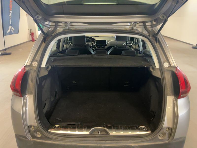 Peugeot 2008 1.2 PureTech Allure 2018 – снимка 15