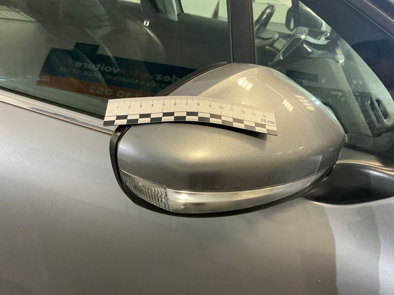 Peugeot 2008 1.2 PureTech Allure 2018 – снимка 25