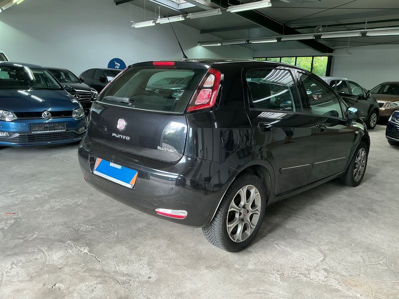 Fiat Punto 0.9 More 2012 – снимка 2