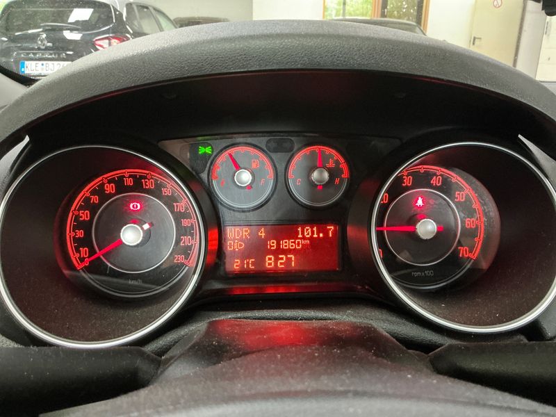 Fiat Punto 0.9 More 2012 – снимка 4