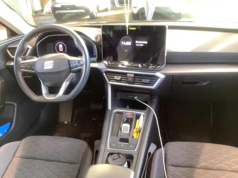 Seat Leon 1.5 eTSI ACT FR 2024 – снимка 17