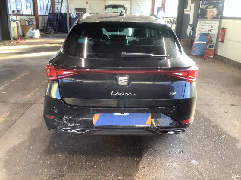 Seat Leon 1.5 eTSI ACT FR 2024 – снимка 7