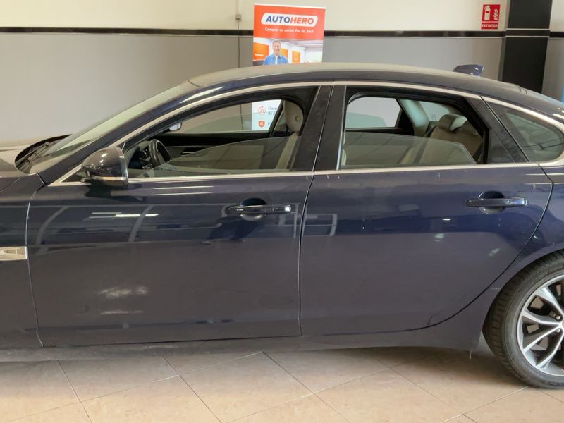 Jaguar XF 20d British Design Edition AWD 2016 – снимка 4