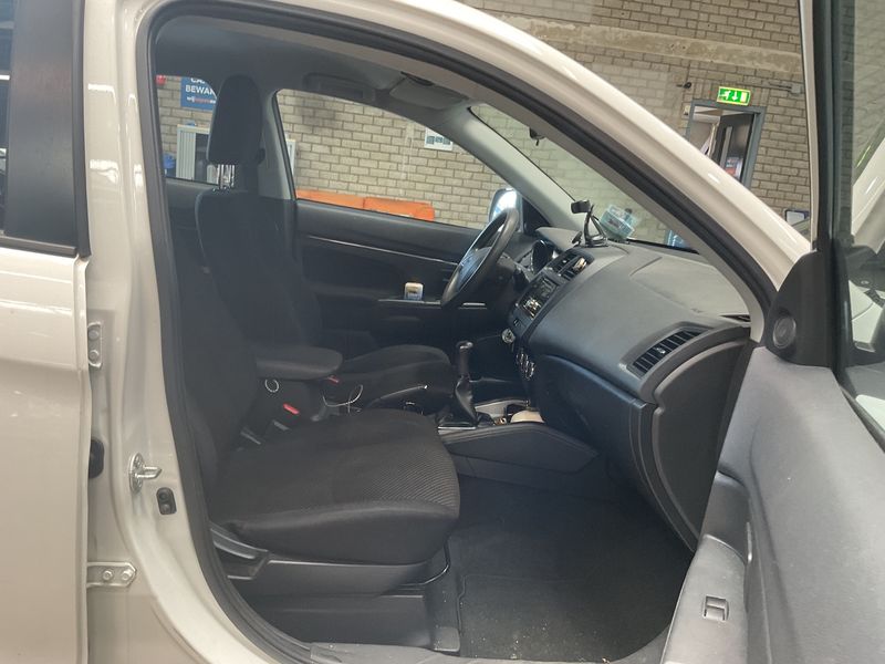 Mitsubishi ASX 1.6 Basis 2WD 2018 – снимка 16