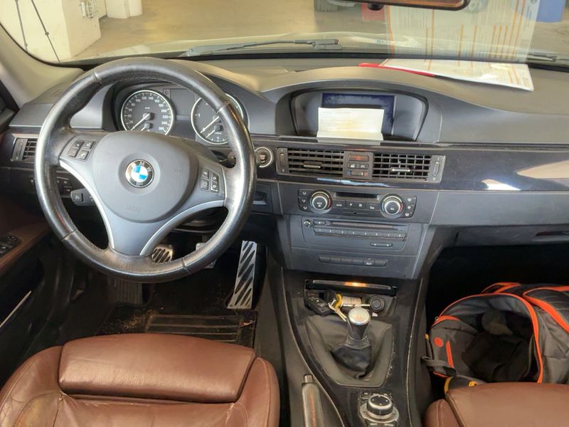 BMW 3er 316d Première 2010 – снимка 17