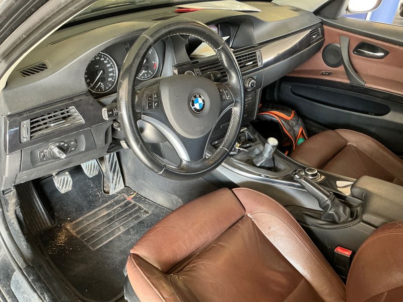 BMW 3er 316d Première 2010 – снимка 26