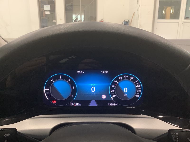 Volkswagen Golf VIII 2.0 TDI Life 2024 – снимка 18