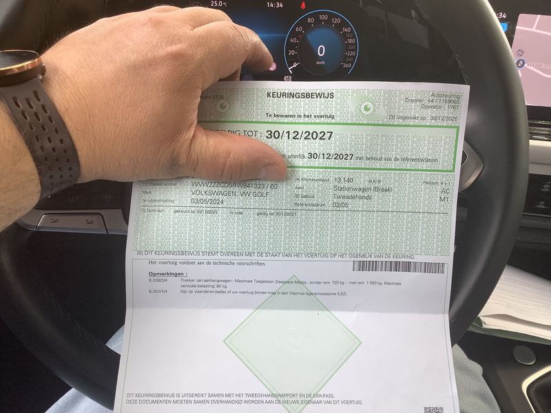 Volkswagen Golf VIII 2.0 TDI Life 2024 – снимка 22